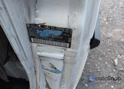 1997 BMW 328Ic from USA, damaged, VIN WBABK8329VET95320